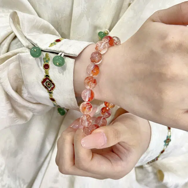 【招财进宝】 浮笙梦 月落星沉 橙子汽水糖纸芬达橙轻奢高级感火土能量磁场事业顺利百搭款手饰#好运天然 红胶花 水晶手串 男女同款情侣款