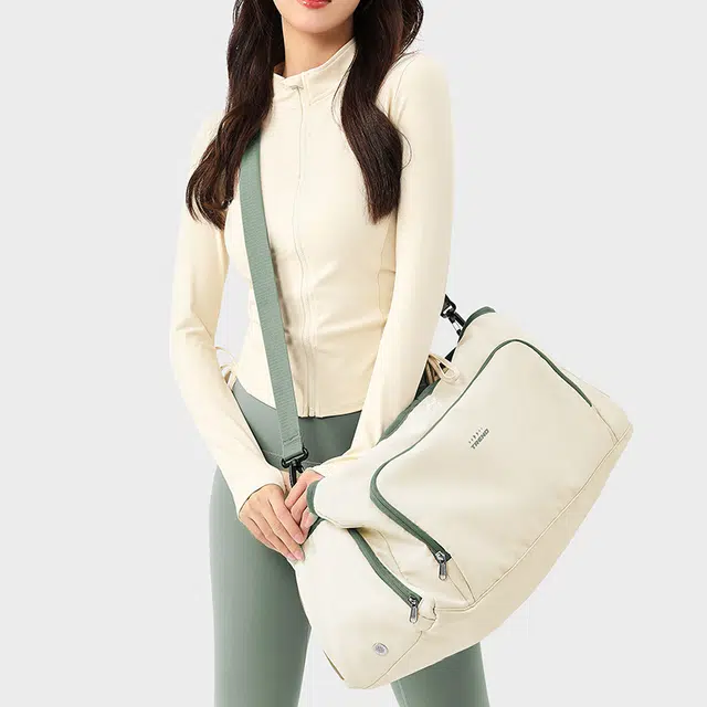 Qingqizhe Travel Gym Bag Beige