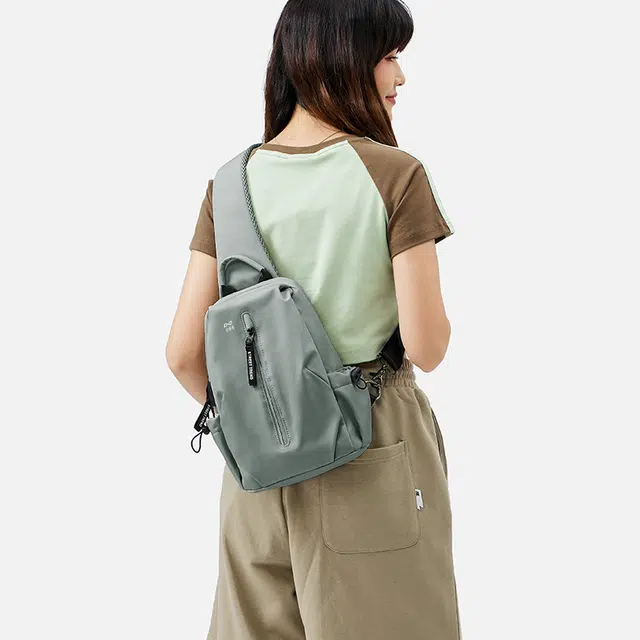 轻骑者 潮流街头百搭运动户外休闲通勤旅游时尚多口袋轻便 织物 胸包单肩斜挎包 常规 男女同款情侣款 树叶灰/黑色/浅灰/浅绿/卡其