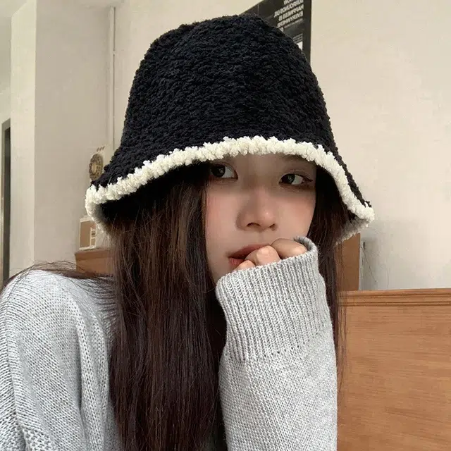 稻草人 韩版时尚百搭撞色气质高级感软糯保暖显脸小 聚酯纤维 渔夫帽 女款