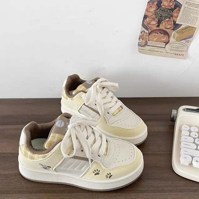 乐乐鱼 韩系休闲厚底百搭小白鞋子面包鞋圆头 包裹性 低帮 板鞋 女