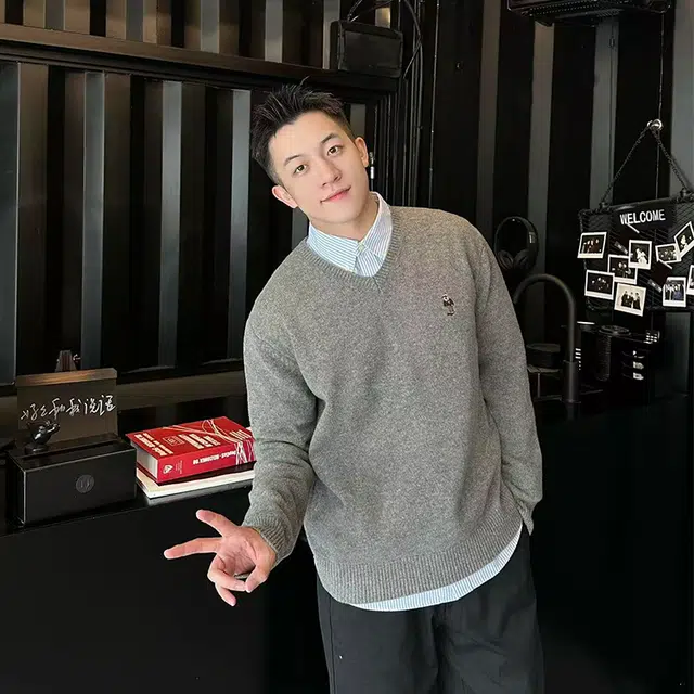 Teenie Weenie Men Sweater