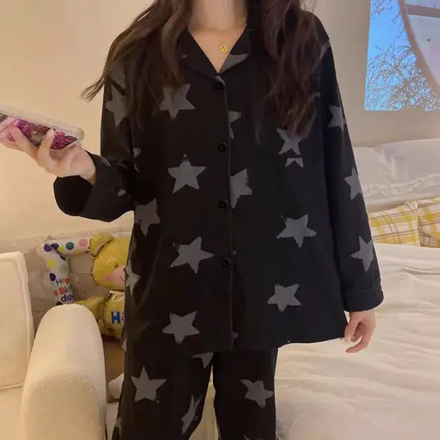 泡泡陷阱 黑色星星图案舒适家居服可爱休闲时尚设计简约高级感薄款翻领长袖长裤睡衣套装  女款
