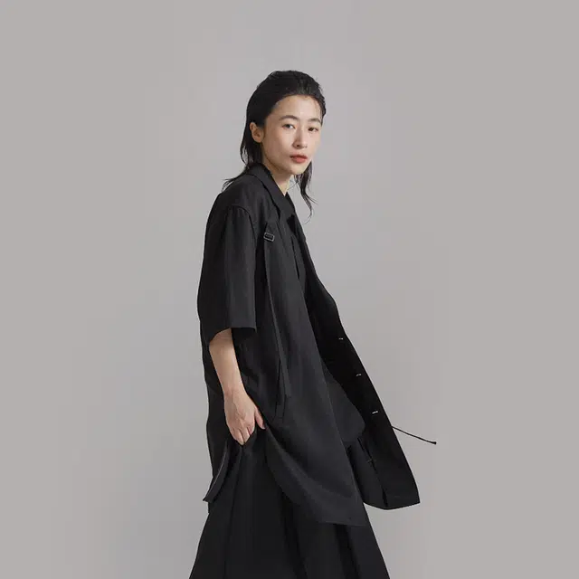 幻象者 纯色简约西装领中长款短袖衬衫 男女同款 黑色