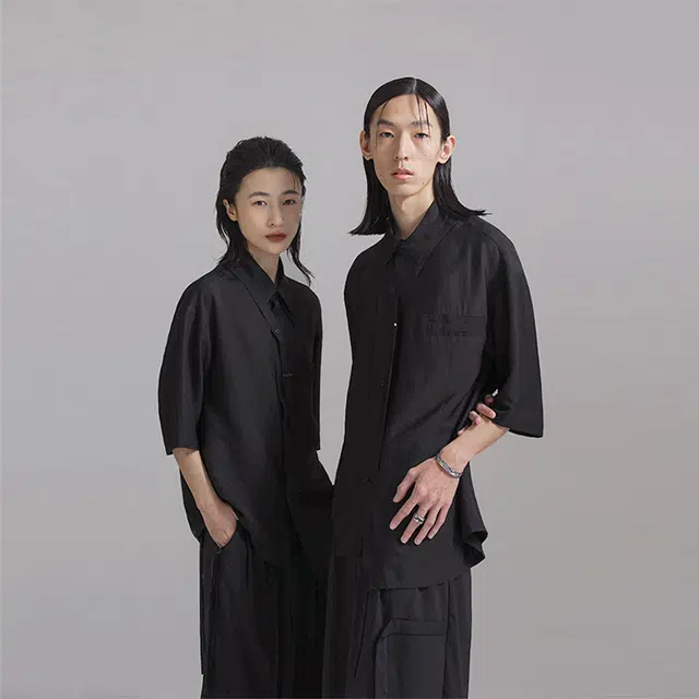 幻象者 纯色通勤日常休闲短袖衬衫 男女同款 黑色