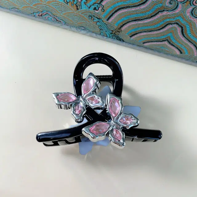尚先生 高级感两只蝴蝶抓夹高级感轻奢鲨鱼夹后脑勺新款发夹发卡气质头饰 发饰 女款