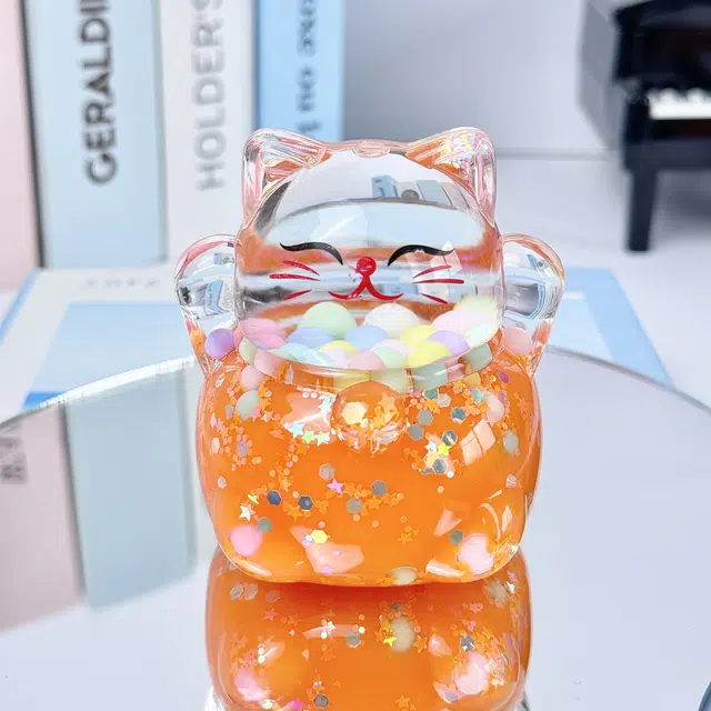 尚先生 夜光爆闪招财猫创意入油流沙桌面饰品摆件#好运 亚克力 挂件 男女同款情侣款