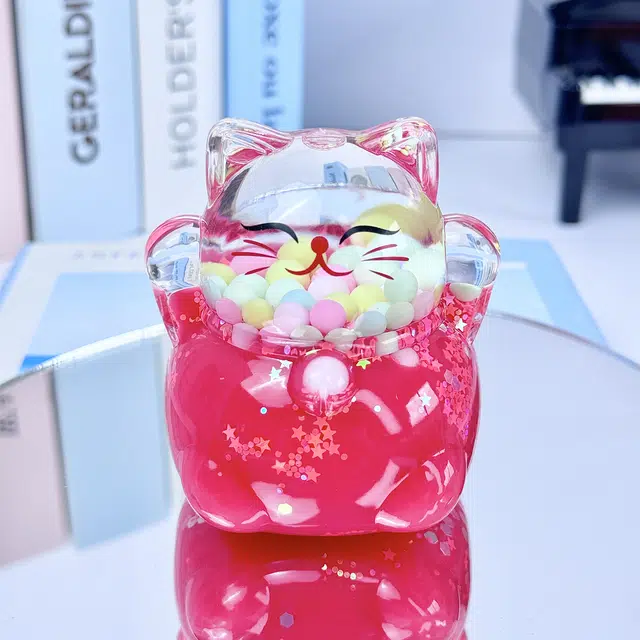 尚先生 夜光爆闪招财猫创意入油流沙桌面饰品摆件#好运 亚克力 挂件 男女同款情侣款