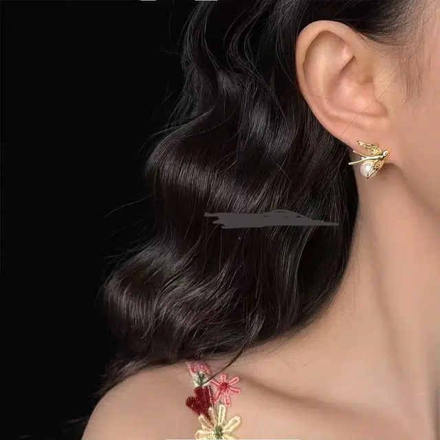 尚先生 原创设计小众简约优雅金色飞鸟耳饰高级感 黄铜 耳钉 女款