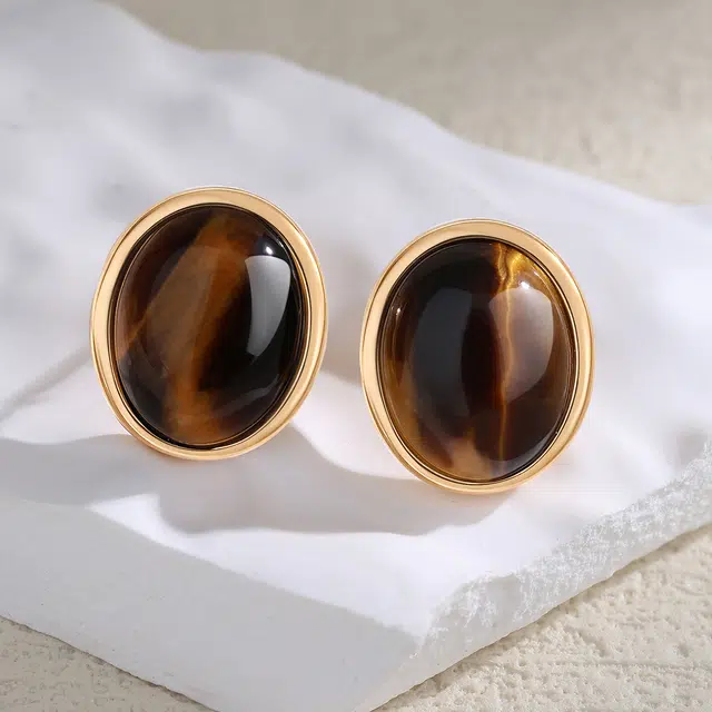 六福珠宝 复古风简约椭圆形经典大气木变石银耳饰 虎眼石 玉石耳钉 女款