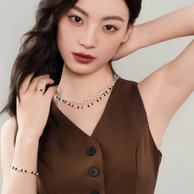 六福珠宝 【吸金旺事业】设计感轻奢时尚美拉德风木变石玛瑙混搭个性锁骨链不规则串珠链#好运天然 虎眼石 项链 女款