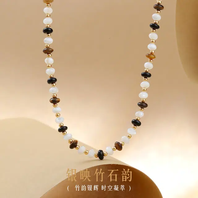 六福珠宝 【吸金旺事业】设计感轻奢时尚美拉德风木变石玛瑙混搭个性锁骨链不规则串珠链#好运天然 虎眼石 项链 女款