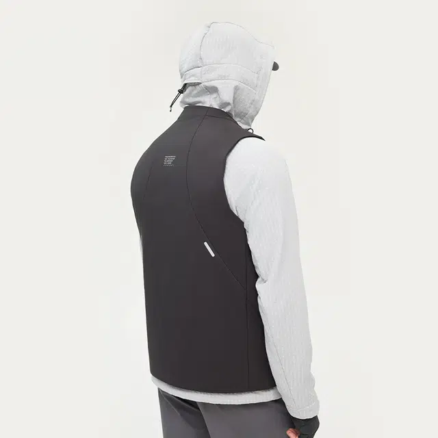 新奇天 休闲防泼水外套城市户外轻量羽绒马甲 男款 影黑