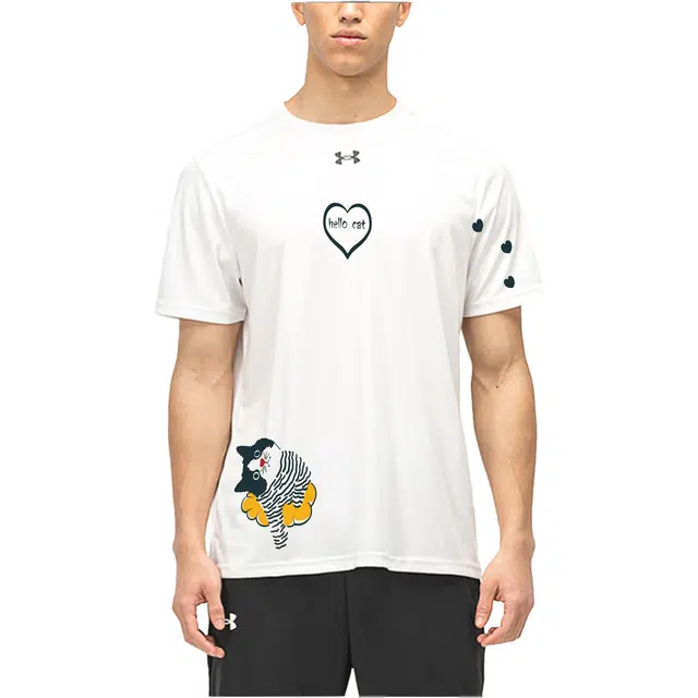 Under Armour T