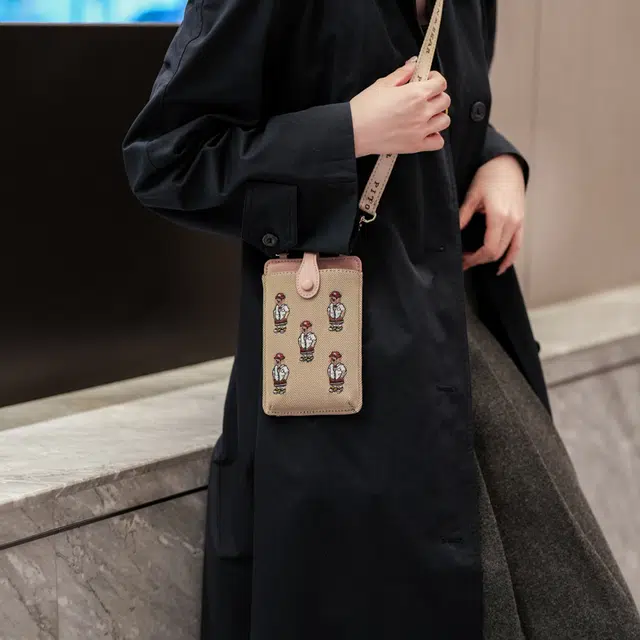 北包包 时尚百搭休闲小熊刺绣卡通 帆布 帆布包斜挎包 女款 黑色/粉色/棕色