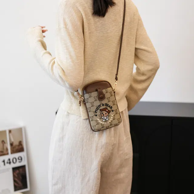北包包 休闲百搭小巧轻便刺绣 布 斜挎包 男女同款情侣款 粉色/绿色/棕色