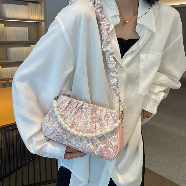 北包包 法式小众高级感珍珠褶皱包链条单肩包 布 斜挎包 女款 多色