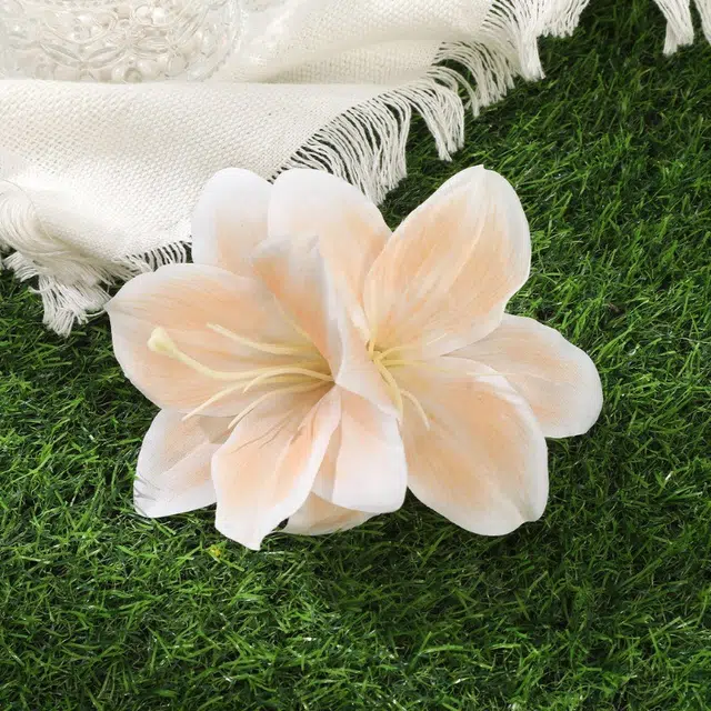 色菲尔 百合花朵  冷感紫色蓝色百合花氛围感立体仿真花朵高级感鲨鱼夹绝美 布 发夹 女款