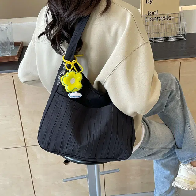 爱尔绅特 多巴胺 彩色 薄款包包 清新 仙女风 大容量 褶皱女包 涤纶 单肩 手提 常规 女款 白色/黄色/黑色/粉色