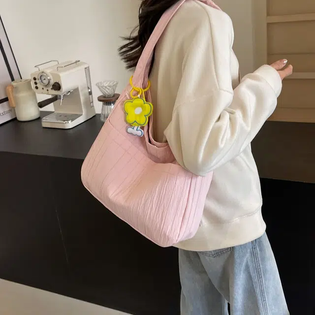 爱尔绅特 多巴胺 彩色 薄款包包 清新 仙女风 大容量 褶皱女包 涤纶 单肩 手提 常规 女款 白色/黄色/黑色/粉色