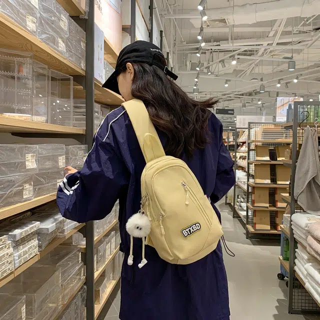 爱尔绅特 韩版简约小众设计骑行上课旅游 尼龙 斜挎包单肩包胸包 常规 男女同款情侣款 黄色/白色/黑色/绿色/粉色