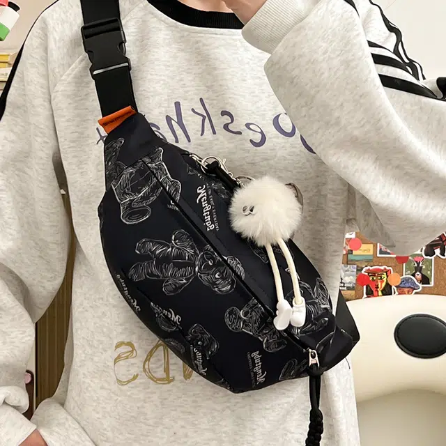 爱尔绅特 休闲时尚腋下包运动胸包小众百搭腰包 尼龙 斜挎包 单肩包 常规 男女同款情侣款 白色/黑色/红色/紫色