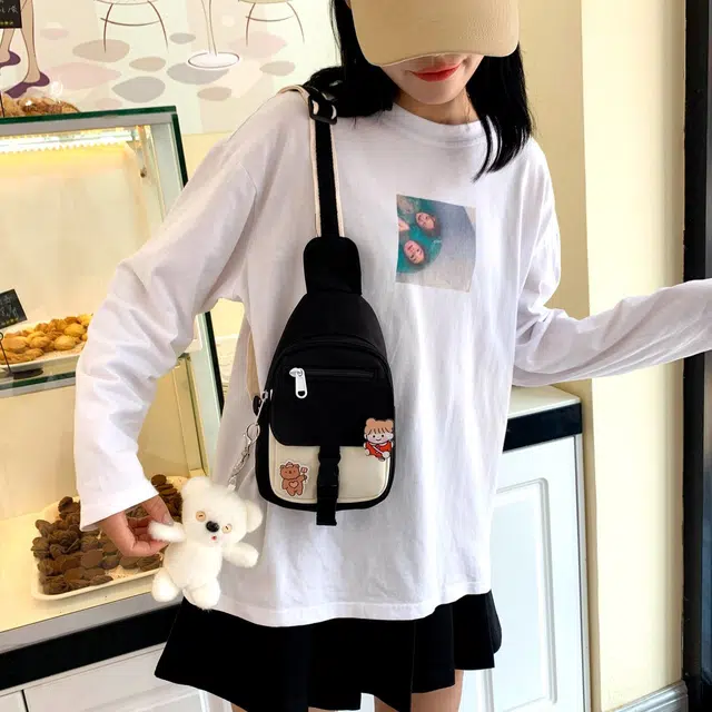 爱尔绅特 原宿古着感少女可爱风卡通软妹学生 尼龙 胸包 常规 女款 粉红色/绿色/蓝色/黑色/黄色