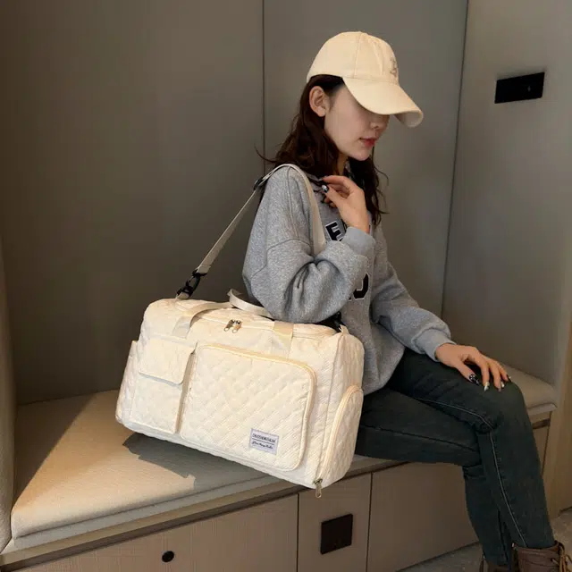 爱尔绅特 简约大容量轻便健身包干湿分离收纳袋 牛津纺 旅行包 男女同款情侣款 月牙白/百搭黑/桃花粉/丁香紫/青山黛