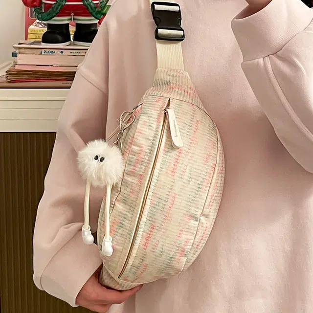 爱尔绅特 可爱轻便小众清新简约百搭 尼龙 斜挎单肩胸包 女款 多色