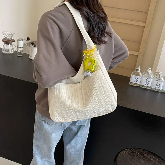 爱尔绅特 多巴胺 彩色 薄款包包 清新 仙女风 大容量 褶皱女包 涤纶 单肩 手提 常规 女款 白色/黄色/黑色/粉色