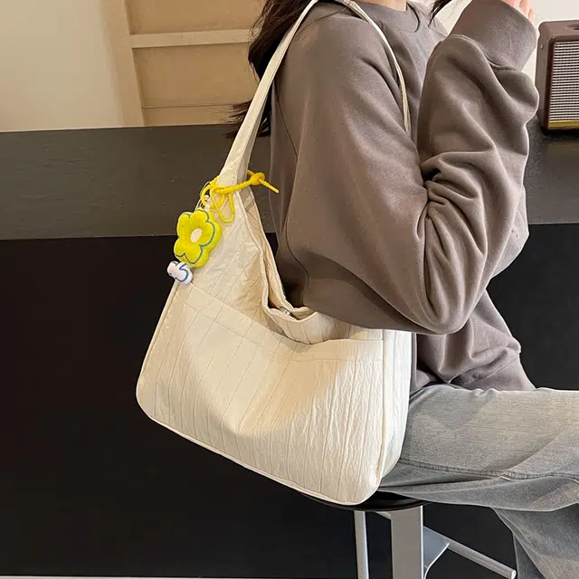 爱尔绅特 多巴胺 彩色 薄款包包 清新 仙女风 大容量 褶皱女包 涤纶 单肩 手提 常规 女款 白色/黄色/黑色/粉色