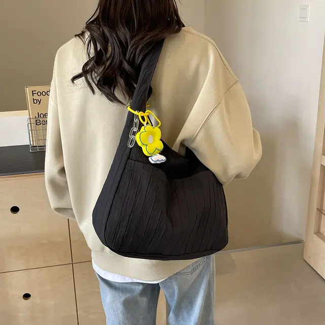 爱尔绅特 多巴胺 彩色 薄款包包 清新 仙女风 大容量 褶皱女包 涤纶 单肩 手提 常规 女款 白色/黄色/黑色/粉色