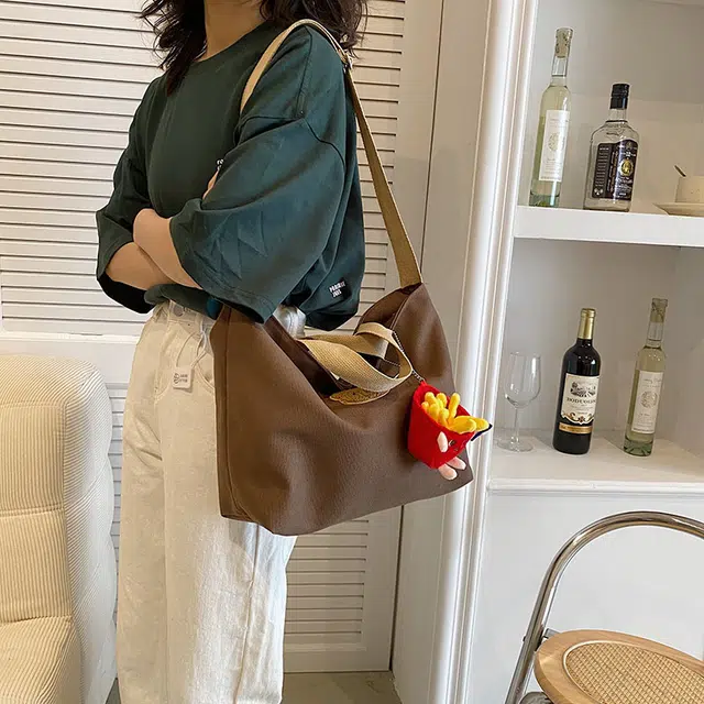 爱尔绅特 可爱手提袋卡通简约撞色 帆布 手提斜挎单肩包 女款 白色/黑色/粉红色/棕色