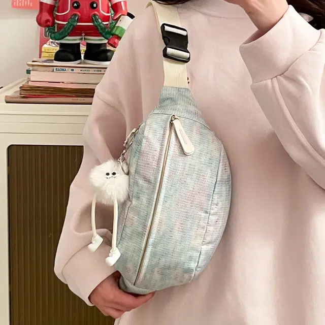 爱尔绅特 可爱轻便小众清新简约百搭 尼龙 斜挎单肩胸包 女款 多色