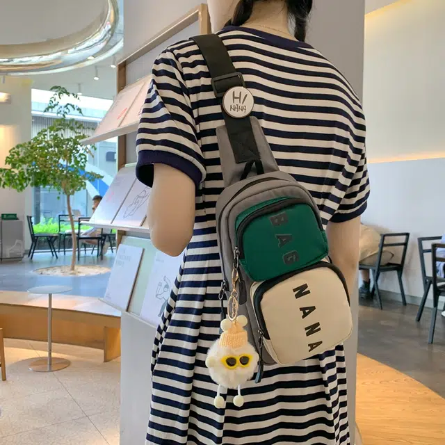 爱尔绅特 撞色时尚运动个性工装 牛津布 胸包 男女同款情侣款 绿色/灰色/黑色/黄色