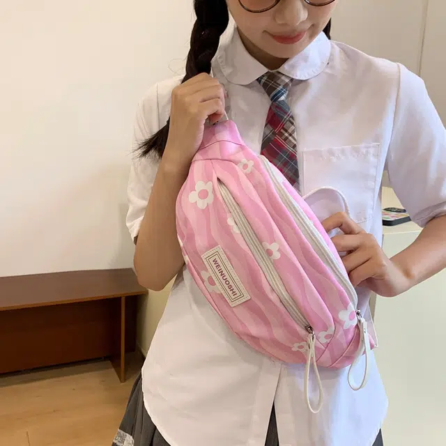 爱尔绅特 时尚百搭简约休闲少女洋气 尼龙 胸包 女款 卡其色/粉红色/黑色/黄色/蓝色