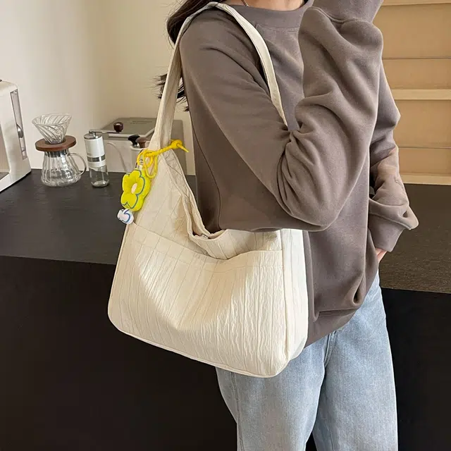爱尔绅特 多巴胺 彩色 薄款包包 清新 仙女风 大容量 褶皱女包 涤纶 单肩 手提 常规 女款 白色/黄色/黑色/粉色