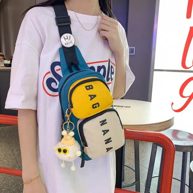 爱尔绅特 撞色时尚运动个性工装 牛津布 胸包 男女同款情侣款 绿色/灰色/黑色/黄色
