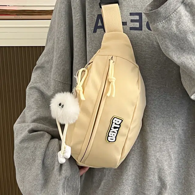 爱尔绅特 小清新休闲百搭字母 尼龙 胸包 女款 白色/黄色/粉色/绿色/黑色