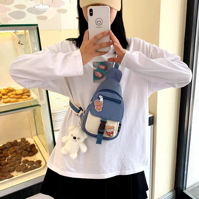 爱尔绅特 原宿古着感少女可爱风卡通软妹学生 尼龙 胸包 常规 女款 粉红色/绿色/蓝色/黑色/黄色