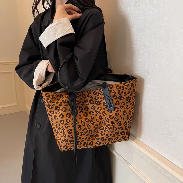 爱尔绅特 高级感豹纹百搭大气 麂皮 手提单肩包 常规 女款 咖啡色/卡其色/棕色