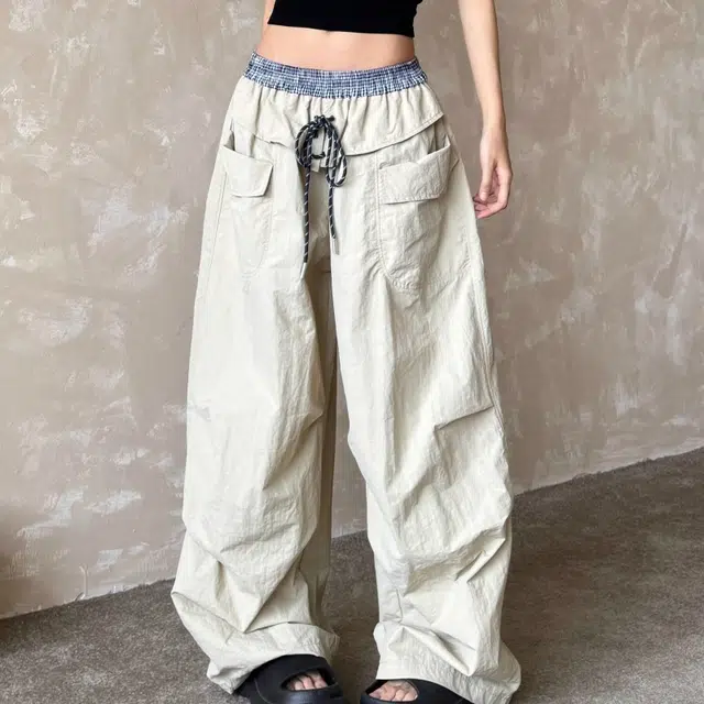 柏黛妃 美式多巴胺阔腿褶皱设计感休闲裤 女款