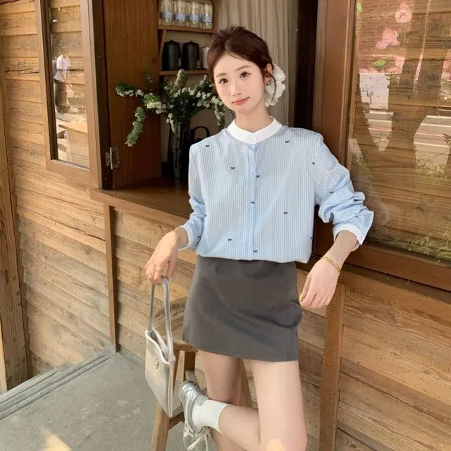 柏黛妃 日系宽松圆领长袖百搭蝴蝶结印花上衣衬衫 女款