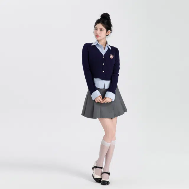 九条喵 假两件带徽章收腰衬衫半身百褶裙制服 女款