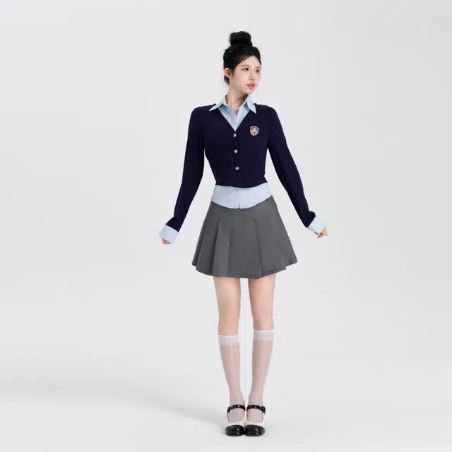 九条喵 假两件带徽章收腰衬衫半身百褶裙制服 女款