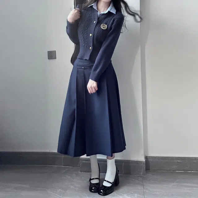 九条喵 学院风假两件单排扣针织衫高腰半身裙制服 女款