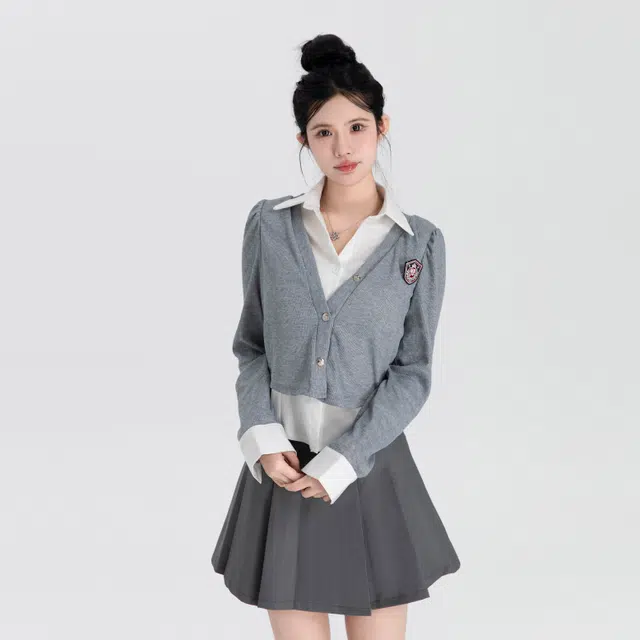 九条喵 带徽章假两件收腰针织衬衫半身百褶裙制服 女款