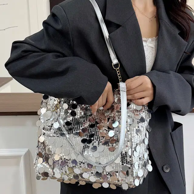 QINNXER Chain Shoulder Bag