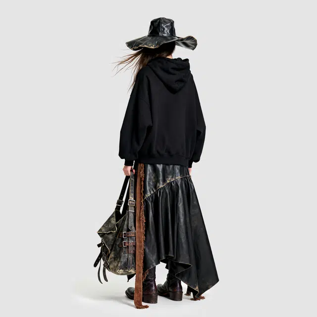 THE SALVAGES FASHION CLUB