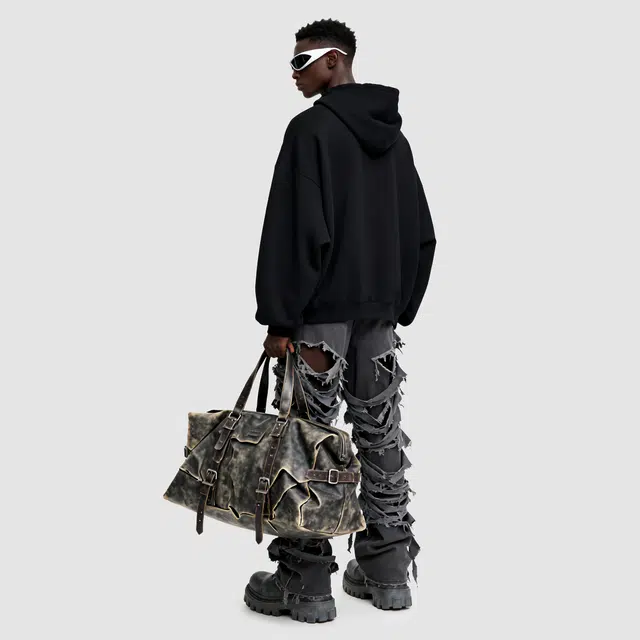 THE SALVAGES FASHION CLUB